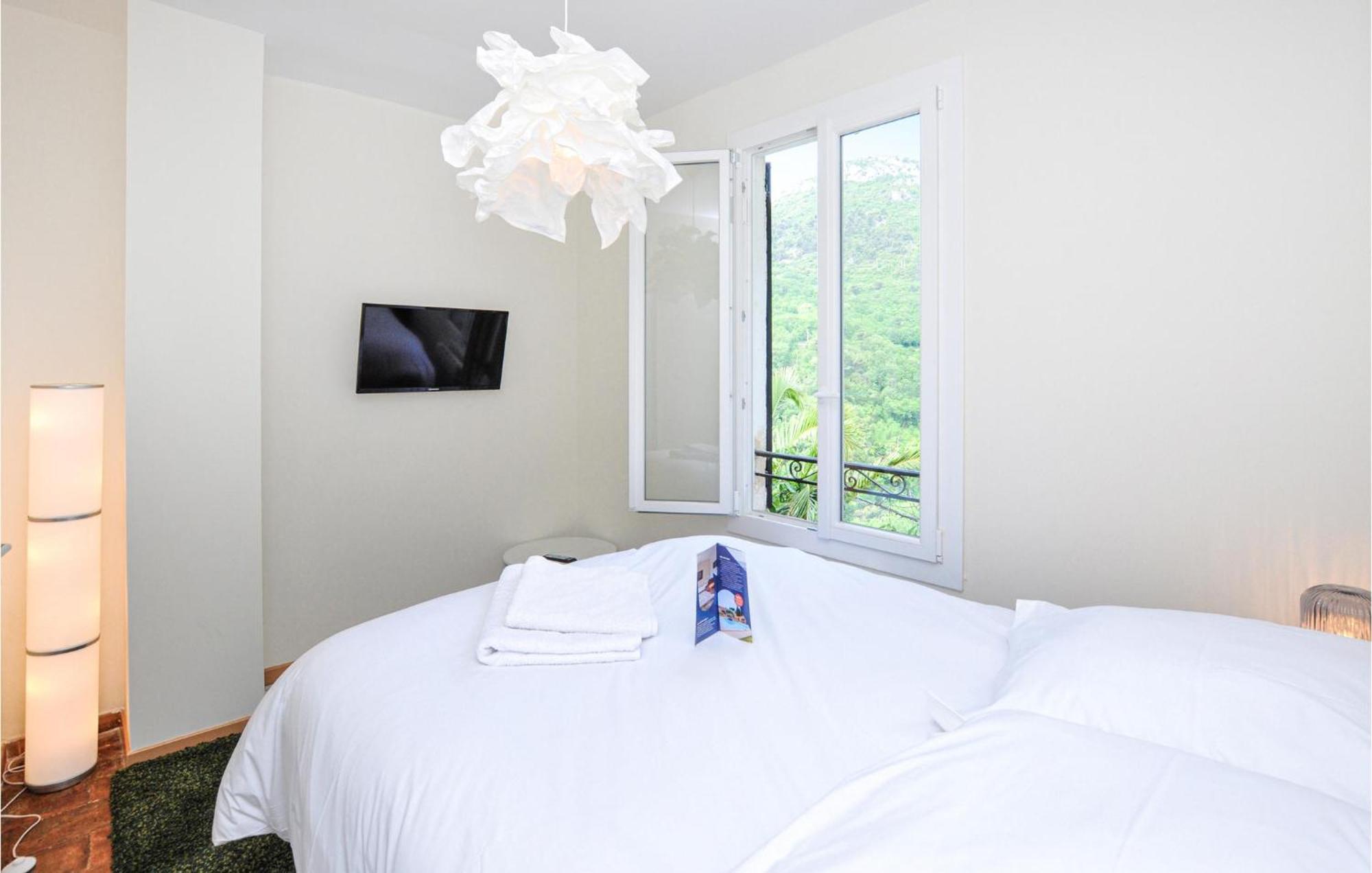 Awesome Apartment In Saint-Jeannet With Kitchen 外观 照片